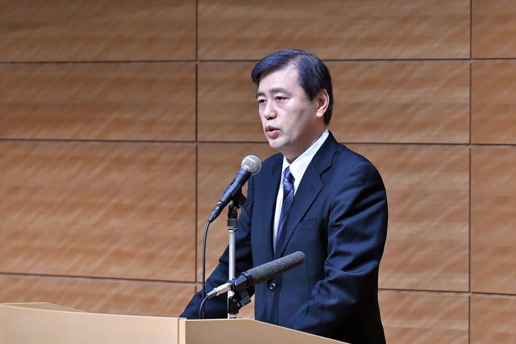 Toshihiro Menju opens the symposium