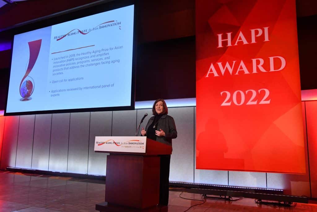 JCIE's Kim Ashizawa opened the ceremony by outlining the goals of the award